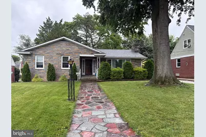 323 W Franklin Avenue, Collingswood, NJ 08107 - Photo 1