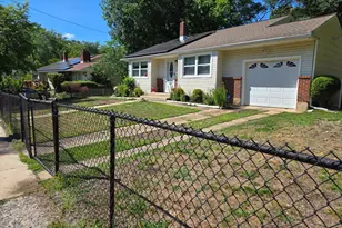 909 Bentley Rd, Lindenwold, NJ 08021 - Photo 3