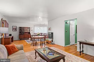 223 Dickens Ct, Cherry Hill, NJ 08034 - Photo 9