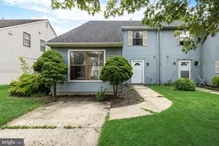 12 Hewitt Ln, Sicklerville, NJ 08081 - Photo 1