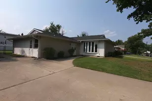 436 S Suffolk Dr, Cherry Hill, NJ 08002 - Photo 1