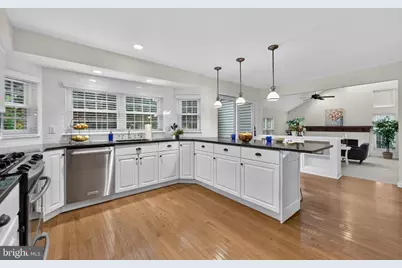 18 Burnham Lane, Voorhees, NJ 08043 - Photo 1
