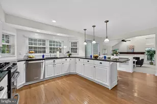 18 Burnham Ln, Voorhees, NJ 08043 - Photo 1