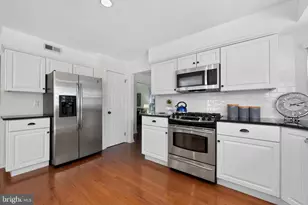 18 Burnham Ln, Voorhees, NJ 08043 - Photo 13