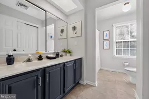 18 Burnham Ln, Voorhees, NJ 08043 - Photo 25