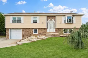 131 Sturbridge Dr, Sicklerville, NJ 08081 - Photo 1