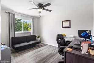 100 Bowling Green Dr, Voorhees, NJ 08043 - Photo 9
