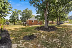 100 Bowling Green Dr, Voorhees, NJ 08043 - Photo 19