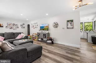 100 Bowling Green Dr, Voorhees, NJ 08043 - Photo 5