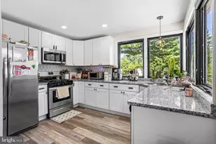 100 Bowling Green Dr, Voorhees, NJ 08043 - Photo 7