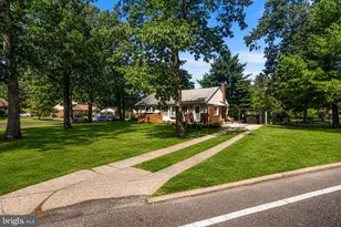 100 Bowling Green Dr, Voorhees, NJ 08043 - Photo 3