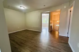 1438 Boxwood Dr, Gloucester Township, NJ 08012 - Photo 5