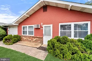 160 Elmtowne Blvd, Hammonton, NJ 08037 - Photo 1