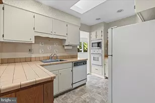 8 Windgate Rd, Cherry Hill, NJ 08003 - Photo 5