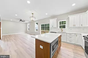 104 Blue Anchor, Sicklerville, NJ 08081 - Photo 17