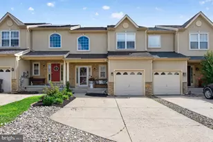 8 Zion Dr, Berlin Boro, NJ 08009 - Photo 1