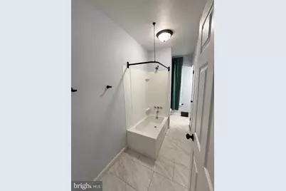 637 Powell Street, Gloucester City, NJ 08030 - Photo 11
