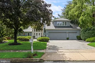 19 Bunning Dr, Voorhees, NJ 08043 - Photo 1