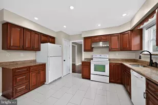 1200 Cardinal Ln, Cherry Hill, NJ 08003 - Photo 21