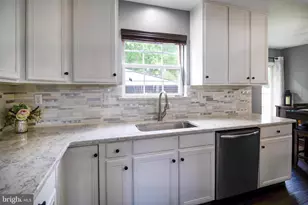 13 Wye Mill Dr, Sicklerville, NJ 08081 - Photo 9