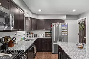 86 Deer Park Cir, Gloucester Township, NJ 08012 - Photo 5