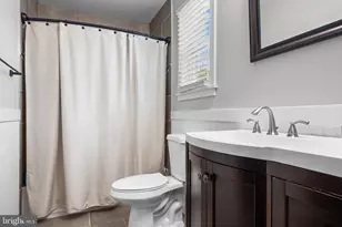 86 Deer Park Cir, Gloucester Township, NJ 08012 - Photo 17