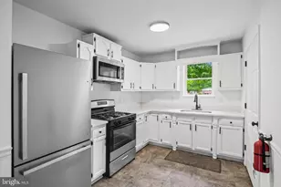 109 6th Ave Ave, Chesilhurst, NJ 08089 - Photo 9