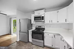109 6th Ave Ave, Chesilhurst, NJ 08089 - Photo 11