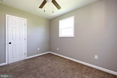 425 Holly Avenue, Gloucester City, NJ 08030 - Photo 29