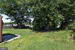 425 Holly Ave, Gloucester City, NJ 08030 - Photo 29