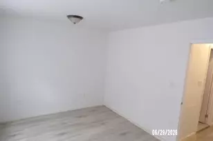 1102 Collings Rd, Camden, NJ 08104 - Photo 17