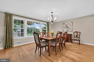 14 Lamp Post Ln, Cherry Hill, NJ 08003 - Photo 5