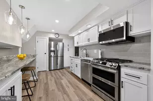 14 Lamp Post Ln, Cherry Hill, NJ 08003 - Photo 7