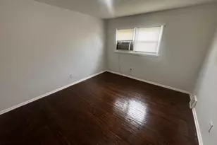 1090 Lake Shore Dr, Camden, NJ 08104 - Photo 7