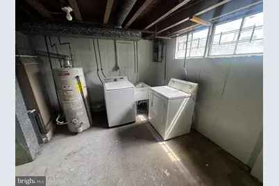 1090 Lakeshore Drive, Camden, NJ 08104 - Photo 15