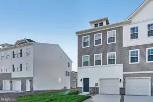 120 Essex Dr, Sicklerville, NJ 08081 - Photo 1