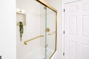 549 S 6th St, Camden, NJ 08103 - Photo 29