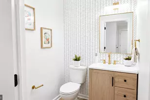549 S 6th St, Camden, NJ 08103 - Photo 13