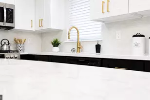 549 S 6th St, Camden, NJ 08103 - Photo 19