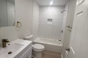 568 Pfeiffer St, Camden, NJ 08103 - Photo 7
