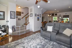 14 Village Green Ln, Sicklerville, NJ 08081 - Photo 5