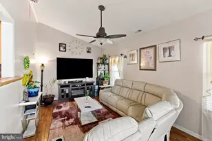38 Sleepy Hollow Ln, Sicklerville, NJ 08081 - Photo 7