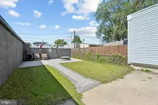 324 Hunter St, Gloucester City, NJ 08030 - Photo 23