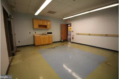 925 N 8th Street, Camden, NJ 08102 - Photo 9