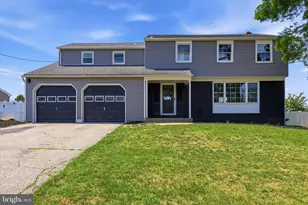 4 Bellows Ln, Cherry Hill, NJ 08002 - Photo 1