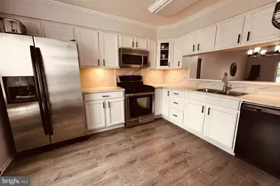 8 Wagon Wheel Drive, Sicklerville, NJ 08081 - Photo 3