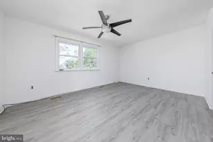 1445 Boxwood Dr, Gloucester Township, NJ 08012 - Photo 15