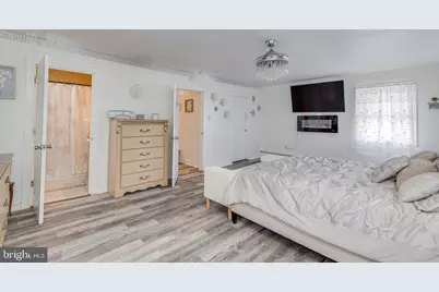 230 Elm Avenue, Woodlynne, NJ 08107 - Photo 15