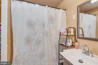 230 Elm Avenue, Woodlynne, NJ 08107 - Photo 17