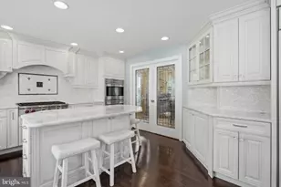 11 Equestrian Ln, Cherry Hill, NJ 08003 - Photo 5